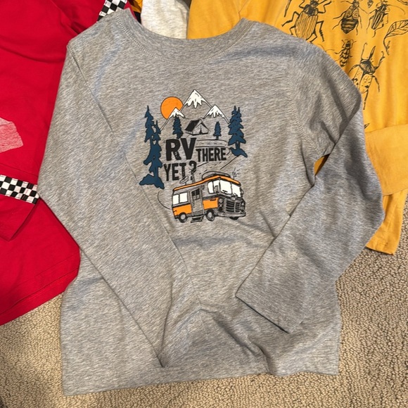 Boys long sleeve bundle size small - Picture 2 of 6